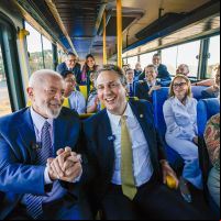 Navegantes e Luiz Alves ganham “busões do Lula” 