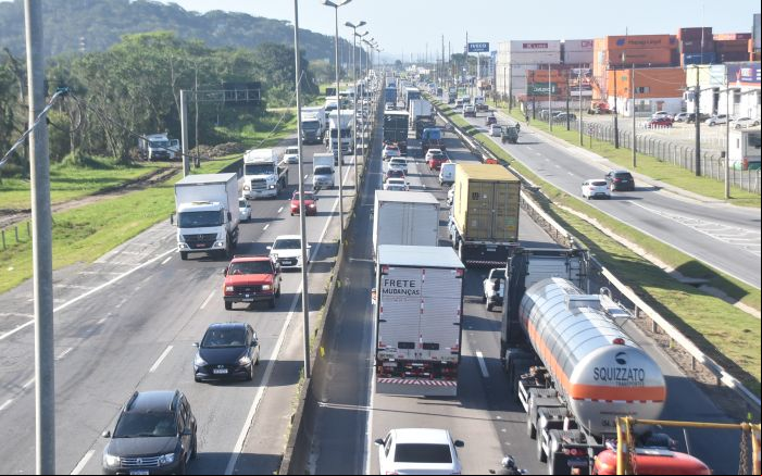 Transportadores estimam prejuízo de R$ 1 bilhão anual com tranqueira na 101
 (Foto: João Batista)