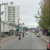 Cliente é roubado almoçando em restaurante da rua Indaial  