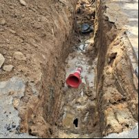 Trabalhador é soterrado em escavação de esgoto em Camboriú