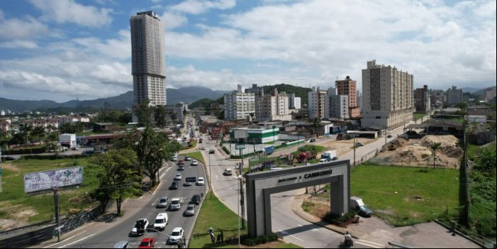 Representantes de 100 municípios se reunirão no ginásio Irineu Bornhausen (Foto: Divulgação)