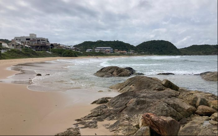 Nas últimas avaliações, a praia Grande não apresentou qualidade para um bom banho de mar
(foto: Marcelo Vieira)