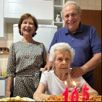 Dona Clarinda Gazaniga comemora 105 anos de vida