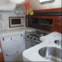 Hospedagem em veleiro com jantar romântico é opção al mare em Itajaí