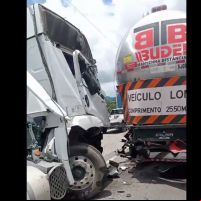 Engavetamento trava o trânsito em direção a Floripa  