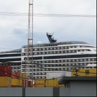 Porto poderá ter operações simultâneas de cruzeiros e de navios de carga geral