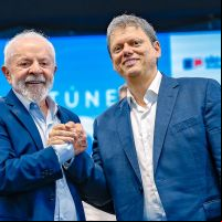 Lula anuncia vinda a Itajaí na próxima semana para “botar o porto pra funcionar”