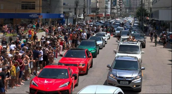 Novidade foi divulgada durante o 1º Encontro de Supercarros, em Meia-Praia (Foto: Polícia Militar de Itapema)