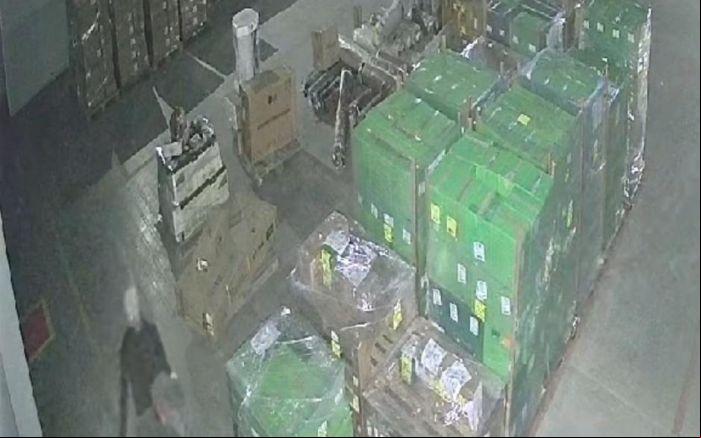 Filho invadiu empresa onde o pai é gerente no Cidade Nova (foto: divulgação - PMSC)