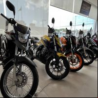 Motos seminovas podem ser parceladas em 18 vezes no cartão de crédito