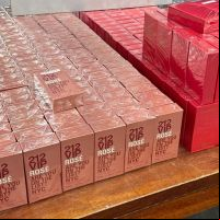 Mais de dois mil frascos de perfumes importados são apreendidos em SC