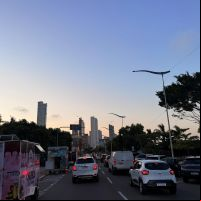 Avenida do Estado Dalmo Vieira, de BC, e Beira Rio, de Itajaí, com trânsito intenso