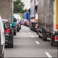Feriado: Trânsito continua congestionado entre Itajaí e Itapema