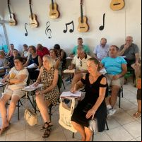 Alunos de oficina gratuita de italiano vão viajar pra Itália em maio