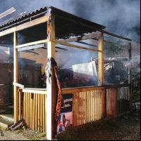 Chamas destroem quiosque e casa em Bombinhas e Porto Belo