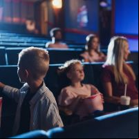 Sessão inclusiva exibe ‘Um Filme Minecraft’ neste sábado no Arcoplex do Itajaí Shopping