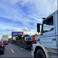 Acidente e mais de duas horas de interdição na BR 101