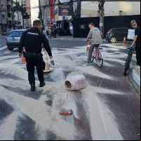 Óleo vazado deixou pista totalmente interditada em BC