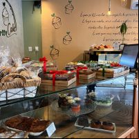 Green Cake: a cafeteria onde o bolo cura saudade e a comida acolhe