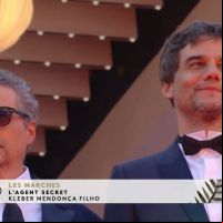 Wagner Moura e Kleber Mendonça Filho são aplaudidos por 10 minutos em Cannes