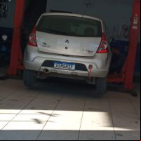 Carro é roubado da garagem de casa enquanto dona trabalhava
