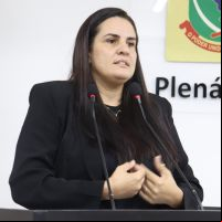 Servidoras da Câmara abrem guerra contra vereadora