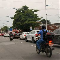 Saída do trabalho está cheia de filas em Itajaí