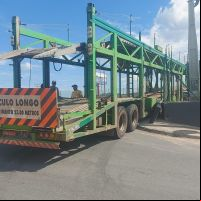 Rua fica travada por caminhões por causa da obra no trevo da BR 101