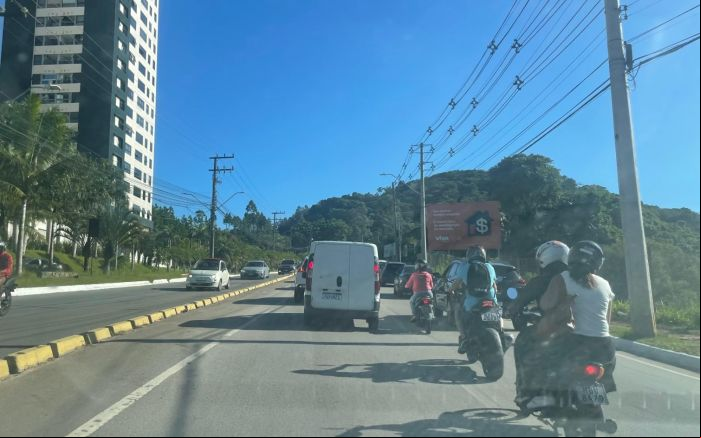 A exceção é a BR 116, onde o fluxo segue intenso no trecho entre Curitiba e São José (Foto: Arquivo)