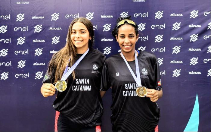 Bárbara e Mariana venceram etapa do circuito brasileiro sub-19 (Foto: Divulgação)