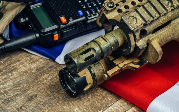 PM foi chamada pela escola, mas não encontrou a arma (Foto: Ilustrativa Envato)