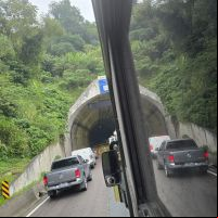 Trânsito trava nos dois sentidos da BR 101 entre Itajaí e Balneário Camboriú