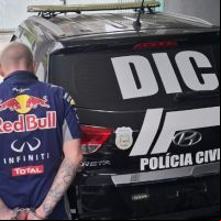 Polícia procura ladrão que roubou condomínio na Brava