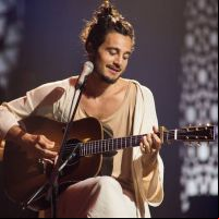 Tiago Iorc faz show especial de Dia dos Namorados em SC