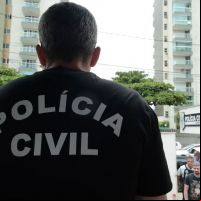 Comando Vermelho usa o WhatsApp para vender de tudo