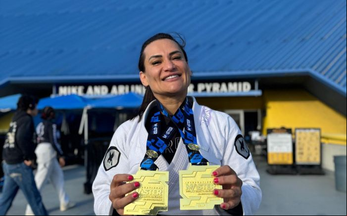 Este foi o quarto evento internacional vencido por Simone na temporada (Foto: Assis Fotografia)