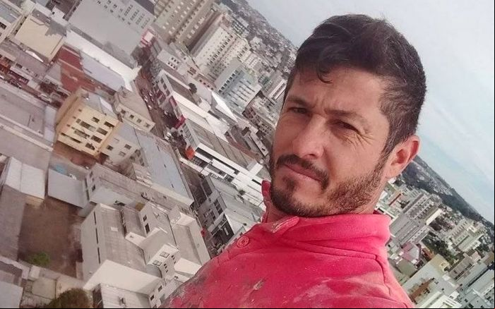 Jeferson morreu ao cair de uma altura de 15 metros (Foto: Reprodução)