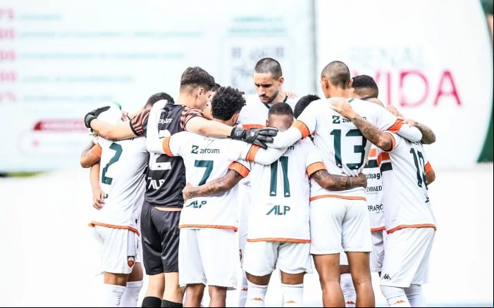 Camboriú ainda não pontuou na Série B do Catarinense (Foto: Tiago Winter)