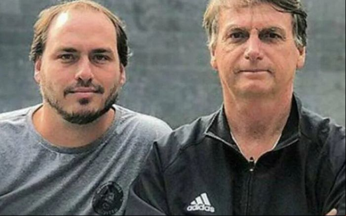 Carlos Bolsonaro candidato ao Senado em Santa Catarina?